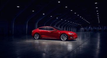 Tesla : pourquoi les ventes grimpent malgré le confinement ?