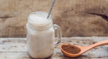 Caroube Latte : la boisson coupe-faim pour mincir sans effort
