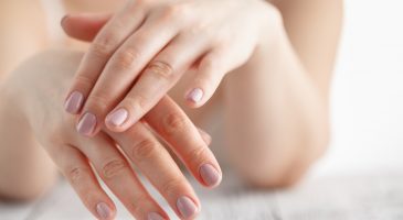 Ongles : Ces symptômes qui indiquent un problème de santé