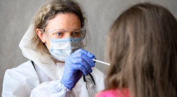 Dans un lettre ouverte, cette pharmacienne explique être à bout