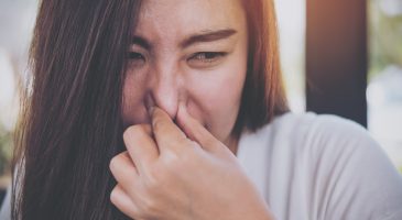 Covid : voici le nouveau symptôme nauséabond qui altère l'odorat