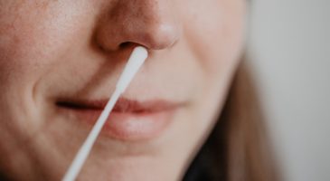 Covid-19 : la multiplication des tests représente-t-elle un danger pour la santé ?