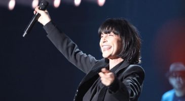 Lio : transformée, elle assume ses cheveux blancs à l'aube de ses 60 ans