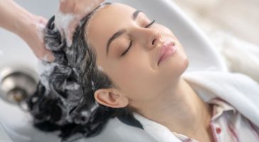 Variole du singe : peut-on vraiment l’attraper dans les salons de coiffure ?